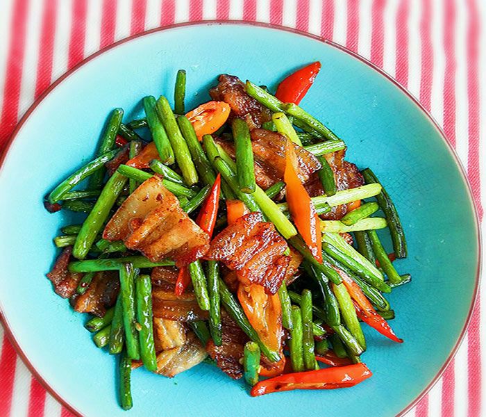 thit ba chi rang chay canh voi loai rau nay, nguoi kho tinh may cung khen ngon - 7