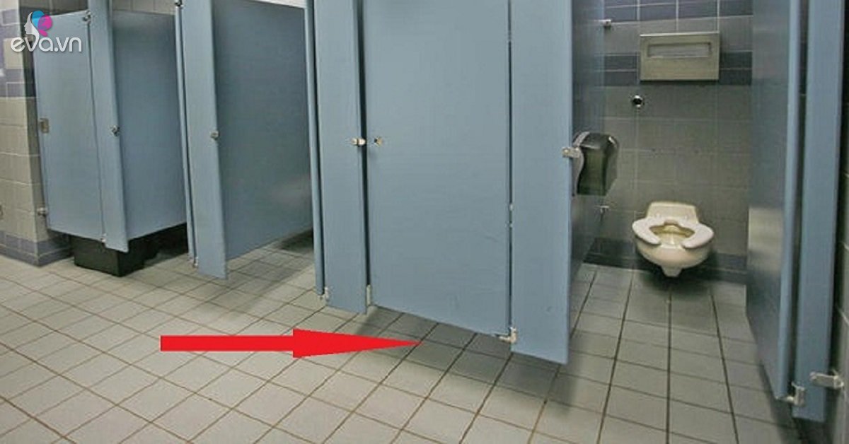 Vì sao cửa toilet công cộng luôn để hở? Lý do nói ra sẽ khiến bạn ...