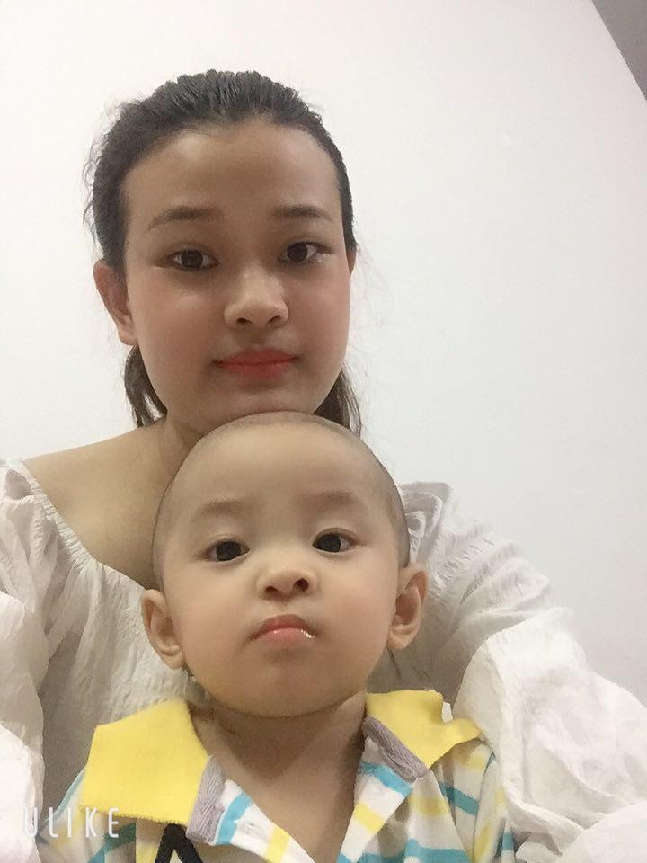Cãi lời bác sĩ giữ con, mẹ Lâm Đồng nhọc nhằn may môi cho con trai ...