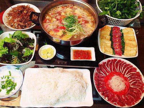 goi y nhung mon lau tuyet ngon cho ca nha quay quan khong di dau ngay nghi le - 5