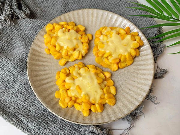 khong can lo nuong, me lam banh ngo pho mai tuyet ngon, nau nhieu ma van khong du an - 7