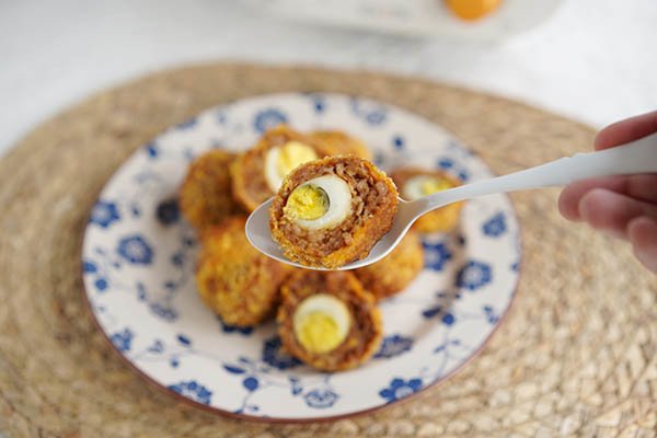 thit vien trung cut gion tan voi noi chien khong dau, ca nha lon be thich me - 11