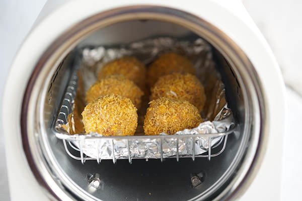 thit vien trung cut gion tan voi noi chien khong dau, ca nha lon be thich me - 10