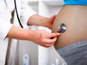 Ra huyết trắng khi mang thai có nguy hiểm không? Khi nào cần đi khám