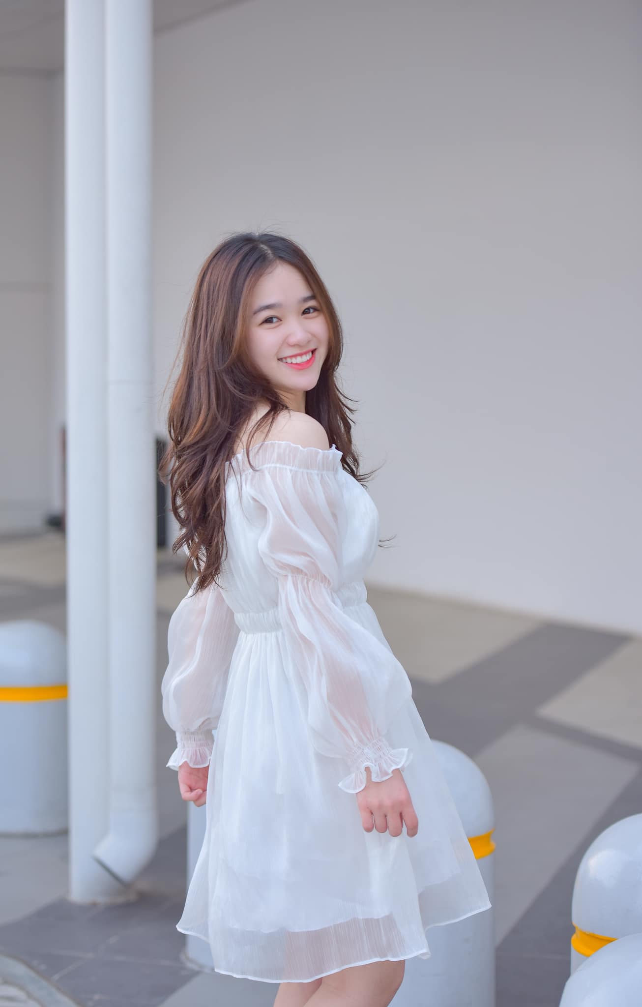 Váy đầm trắng dự tiệc chụp kỷ yếu đẹp sang chảnh  Thời trang  Việt Giải  Trí