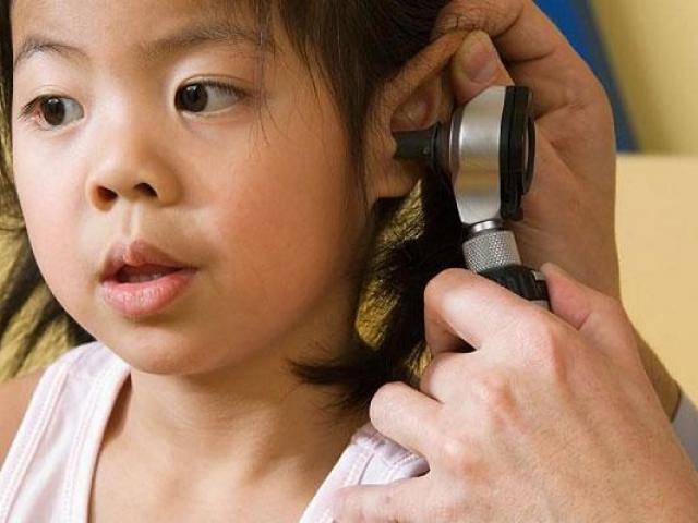 Viêm tai giữa - bệnh ám ảnh các mẹ có con nhỏ, BS chia sẻ cách phòng bệnh hiệu quả