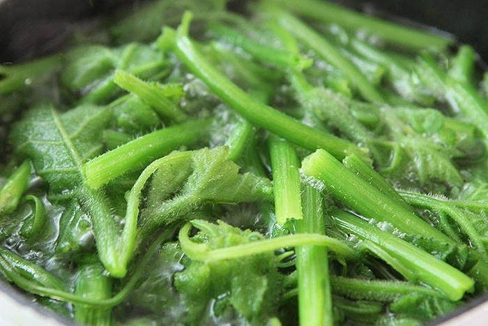 Rau bí không chỉ xào hay luộc, đem làm nộm ngon chưa từng thấy - 3