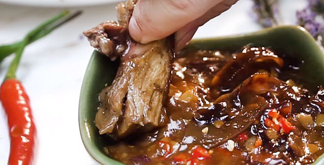 MC Đan Lê khoe bún ngan nhà làm sắp ngon hơn hàng nhưng có một việc cô phải amp;#34;bó tayamp;#34; - 12
