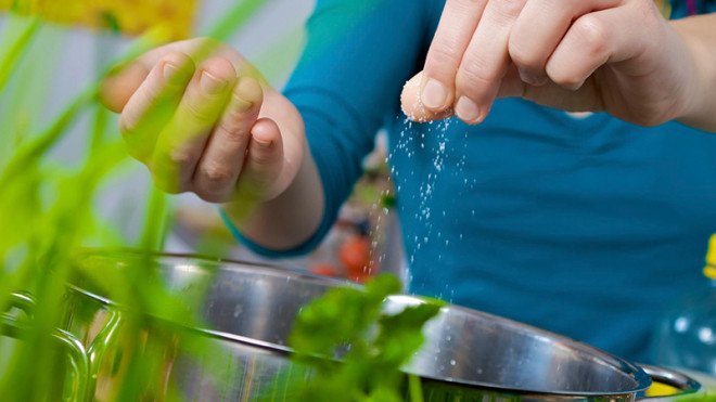 Cách đơn giản giúp món rau luộc thành tuyệt phẩm, xanh mướt, giữ nguyên dinh dưỡng - 3