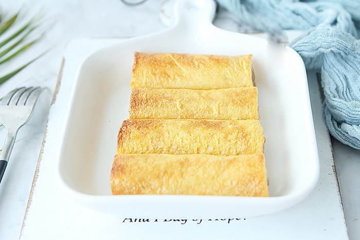 Còn vài lát bánh mì và quả chuối thừa, vợ trổ tài làm món ăn sáng, sang chảnh, bổ dưỡng - 9