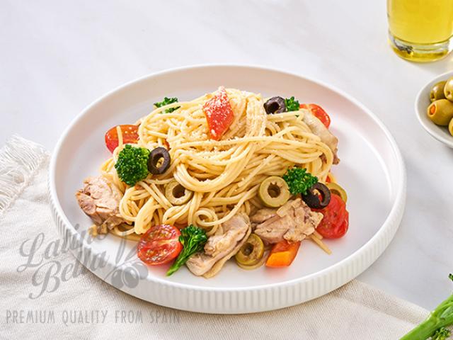 Bỏ túi tuyệt chiêu nấu nướng mì Ý gà xào Ô liu ngon khó khăn chống lại thịnh biên soạn như ngôi nhà hàng