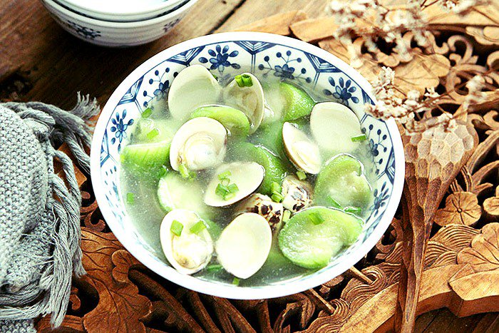Canh mướp nấu ngao chỉ cần đơn giản thế này cũng đủ ngọt ngon, không sợ hè nóng - 8