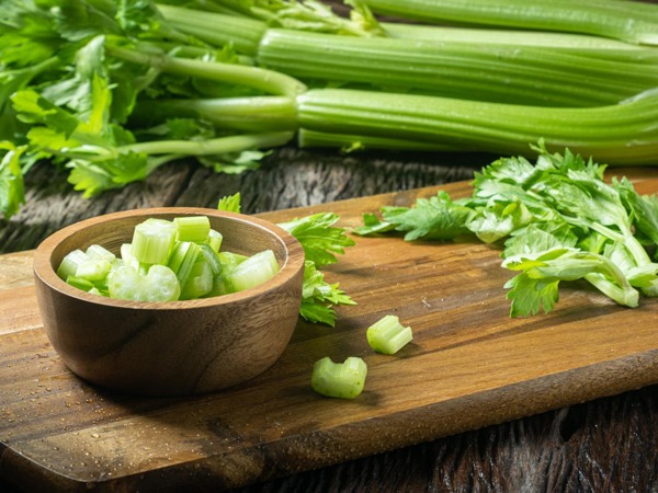10 rau quả chứa hơn 90% nước, giải khát nhanh chóng lại còn mát và tốt hơn nước lạnh - 8