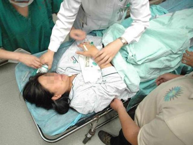 2 lần mất con, 2 lần sảy thai, bà mẹ vẫn quyết tâm sinh thêm đứa nữa ở tuổi 44