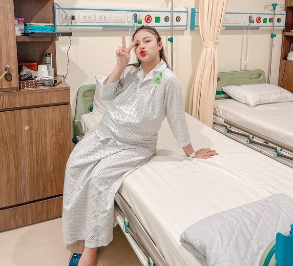 Vừa đẻ bé thứ 2, diễn viên amp;#34;Quỳnh búp bêamp;#34; cầu cứu dân mạng vì vấn đề sau sinh - 1