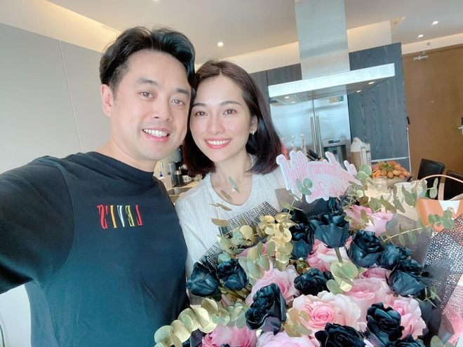 Vợ Dương Khắc Linh sốc khi BS kêu giảm bớt thai, hai con giờ được Hà Hồ mối cho Lisa - 1
