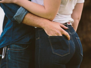 Cầu cứu BS vì chị em có kiểu yêu lạ đời: Tát chồng để kích thích, quan hệ ngoài trời - Vimarsana News