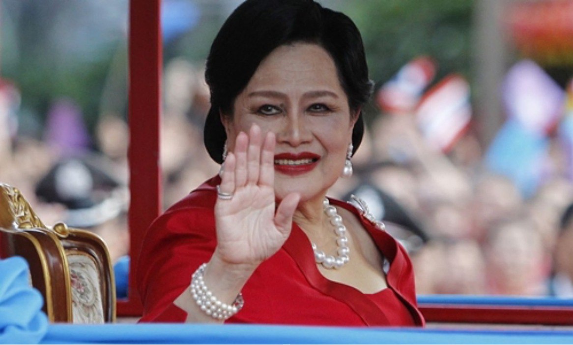 Vương hậu tại vị lâu nhất của Thái Lan có nhan sắc làm người người mê mẩn