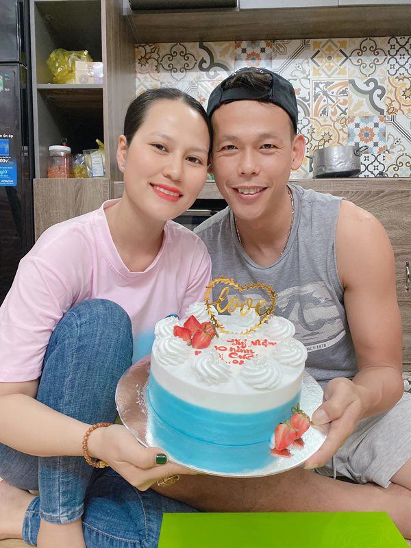 Cuộc hôn nhân ít ai biết của thủ môn Tấn Trường: 15 năm trước nhìn đã yêu, vợ cực giỏi