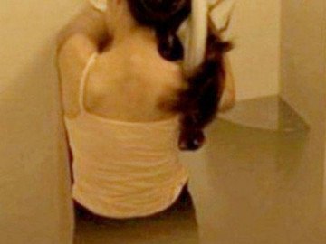 Luật sư nói gì về vụ nam sinh quay lén cô giáo trong nhà vệ sinh ở Nam Định? - Vimarsana News