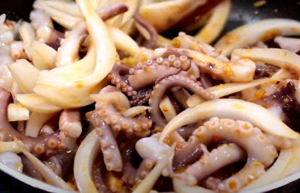 cách làm bạch tuộc xào sa tế | Roast octopus recipe
