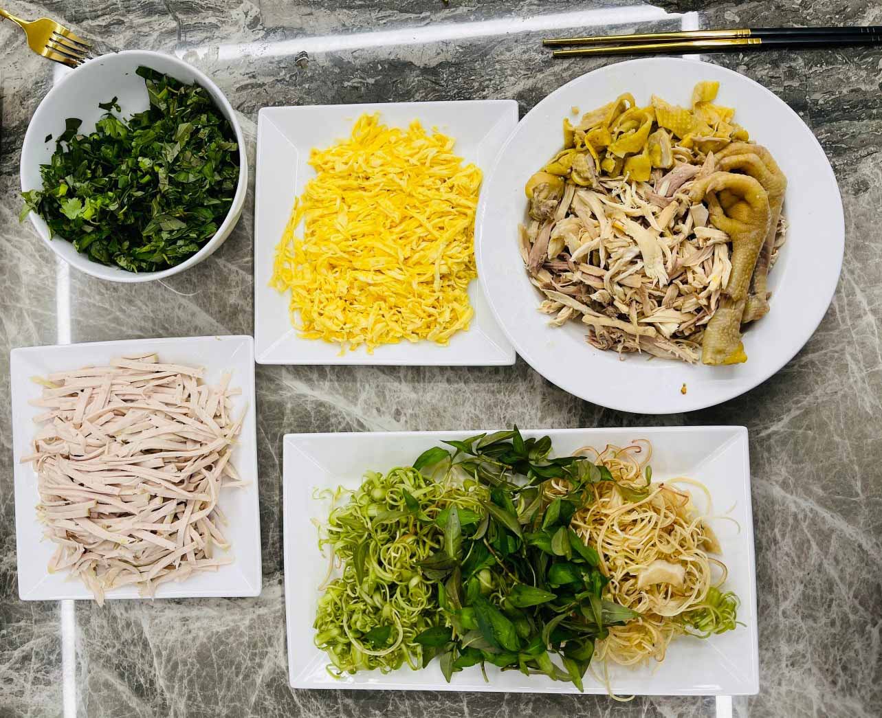 Việt Hương về Việt Nam sinh sống, nấu bát bún “ú ụ topping” trông thật đã mắt - 7