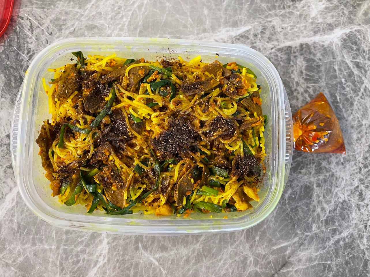 Việt Hương về Việt Nam sinh sống, nấu bát bún “ú ụ topping” trông thật đã mắt - 4