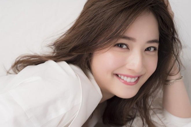 Nozomi Sasaki: Mỹ nhân đẹp nhất Nhật Bản và cú sốc chồng ngủ với 182 người - 1