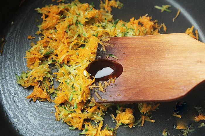 Trứng không chỉ làm món mặn, đem cuốn thế này được bữa sáng siêu bổ dưỡng - 6