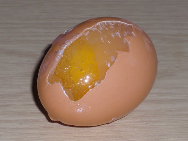 Cách nấu trứng cho trẻ có thể gây độc nguy hiểm nhưng đang được các mẹ hưởng ứng rầm rộ - 3