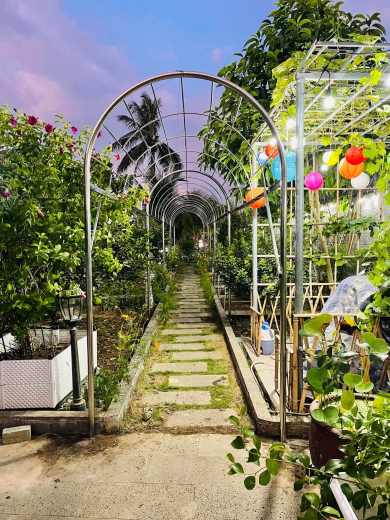 Mẹ đảm Đồng Nai được chồng tặng nhà vườn 720m2, đẹp như khu du lịch - 6