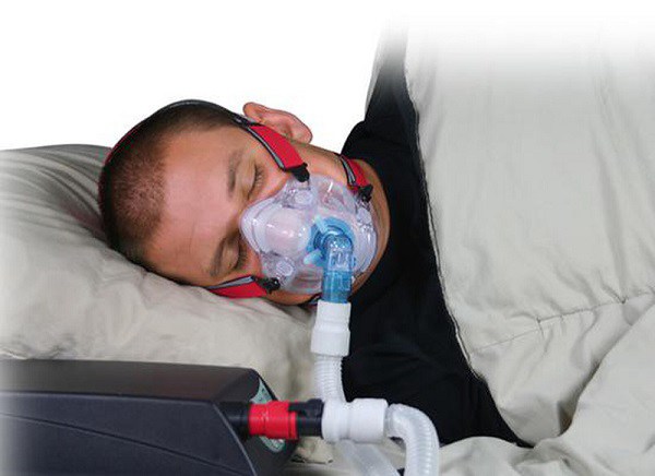 Người đàn ông Hà Nội phát hiện bị ngừng thở khi ngủ sau khi mắc COVID-19