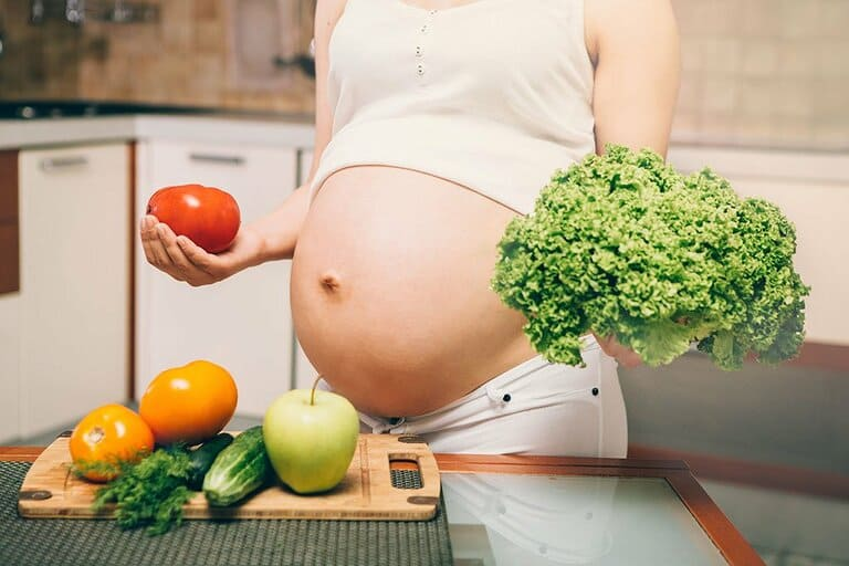 Phụ nữ mới có thai nên ăn gì và kiêng gì để thai nhi khỏe mạnh? - 2
