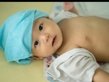 Trẻ tiêu chảy, viêm hô hấp: 2 sai lầm bố mẹ hay mắc khiến bệnh con nặng thêm