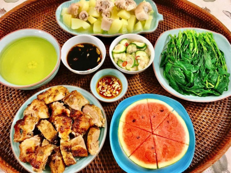 Thực đơn hàng ngày - Vào hè mưa nắng thất thường, mẹ đảm gợi ý thực đơn tuần dễ ăn lại bổ dưỡng