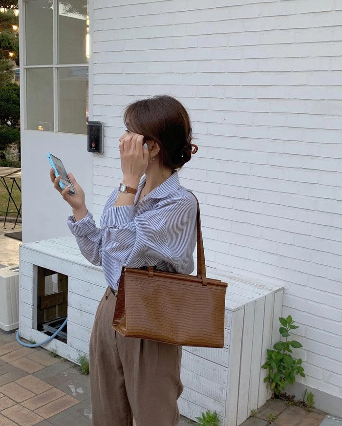 Đây là những kiểu tóc cứ diện cùng áo sơmi là đẹp bất bại, giúp nàng hoá amp;#34;nữ thần công sởamp;#34; - 7