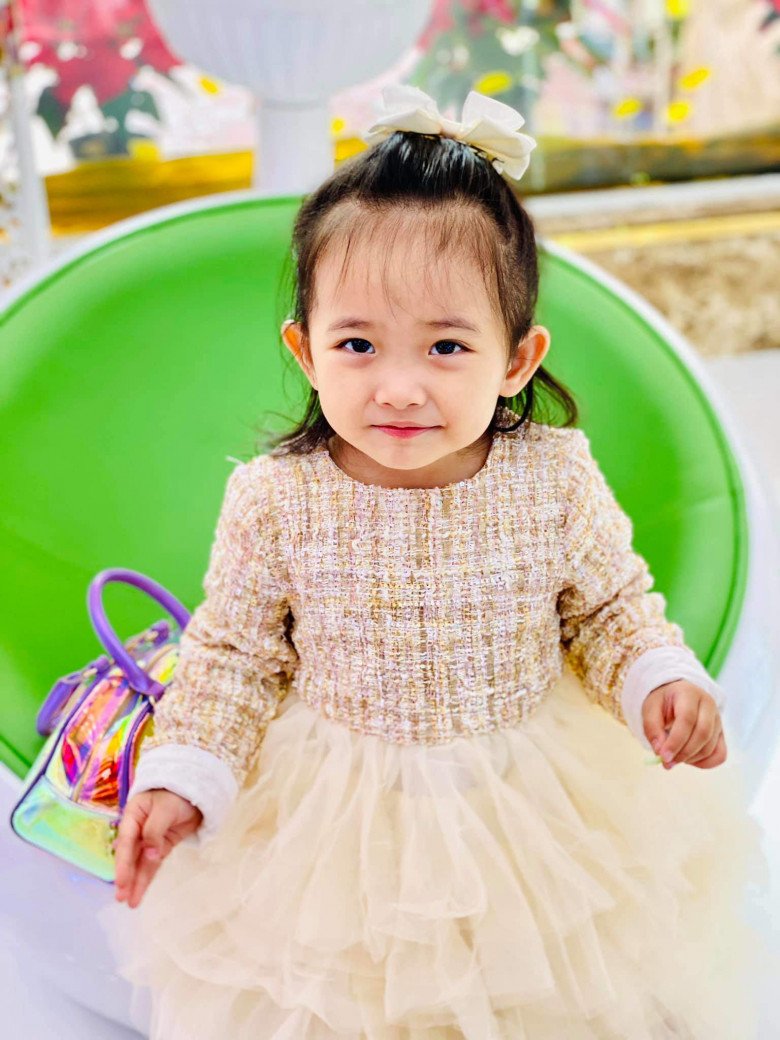 Con gái Khánh Thi tròn 4 tuổi: Xinh như công chúa, nhìn hình là biết mợ chảnh được cả nhà cưng - 19