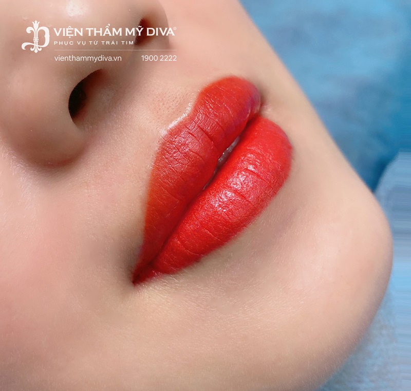 Xăm môi không đều màu phải làm sao  Nhà thuốc FPT Long Châu