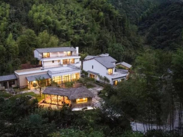 “Bỏ phố về quê”, cô gái xây lâu đài như chốn tiên cảnh