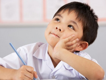 Mẹ bó tay với câu đố tiếng Việt tiểu học: Con gì hôm nay mưa mai ướt?, đáp án lại cực đơn giản