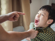 Chuyên gia tâm lý chỉ ra 5 câu nói hủy hoại cả cuộc đời con mà nhiều cha mẹ Việt thường dùng