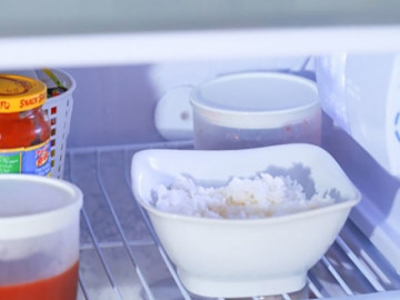 Xuất hiện thông tin cơm nguội để tủ lạnh ăn vào gây ung thư, chuyên gia “giận tím mặt” nói lên sự thật