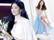 Giàu nứt đố đổ vách, Song Hye Kyo 5 năm vẫn mê váy hoa giá rẻ, giấu bụng, che bắp tay tài tình