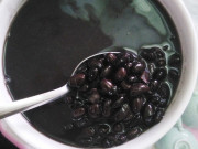 Khi nấu chè đỗ đen thường nát hạt, nhanh tay thêm 1 thìa này hạt nào cũng căng tròn bùi bở lại thanh mát giải nhiệt