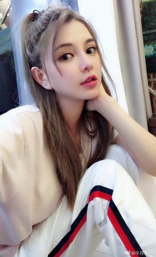 co gai dai loan "dap toan mat xay lai" de giong het angela baby - 7