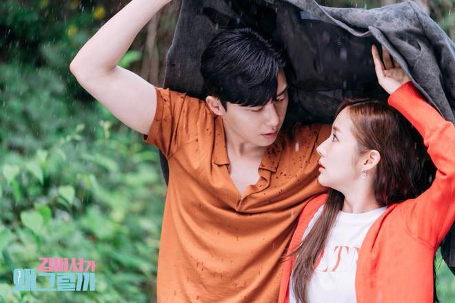 chiec ao thun co gia 8 trieu dong nay se vi "thu ky kim" ma tro nen chay hang! - 2