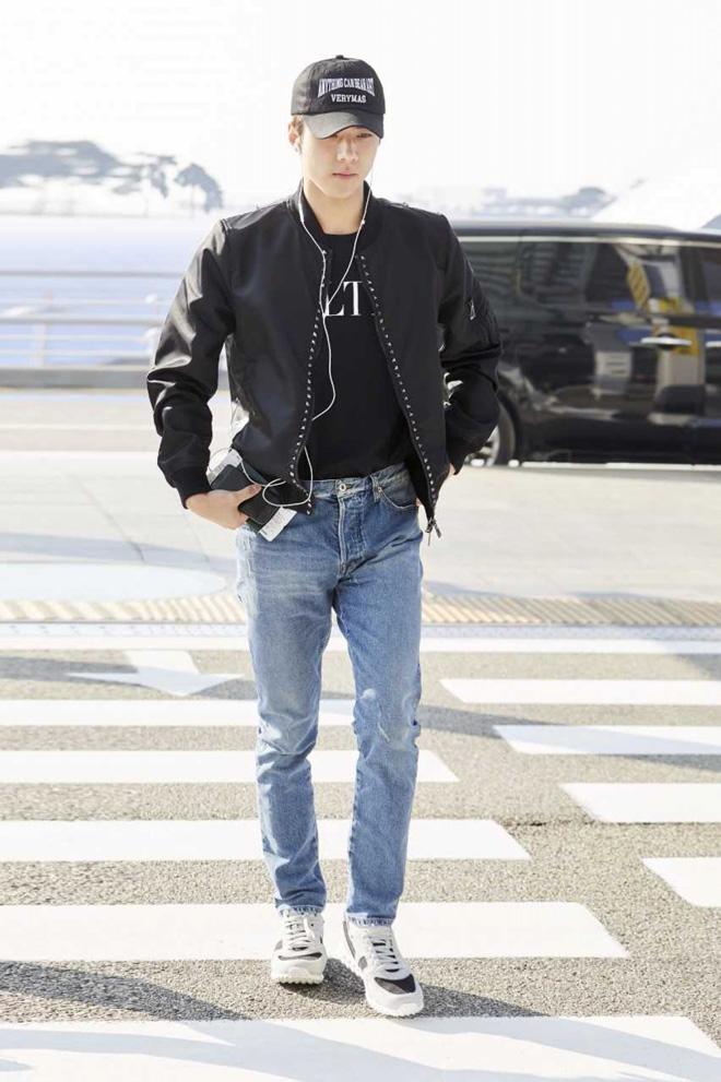 chiec ao thun co gia 8 trieu dong nay se vi "thu ky kim" ma tro nen chay hang! - 14