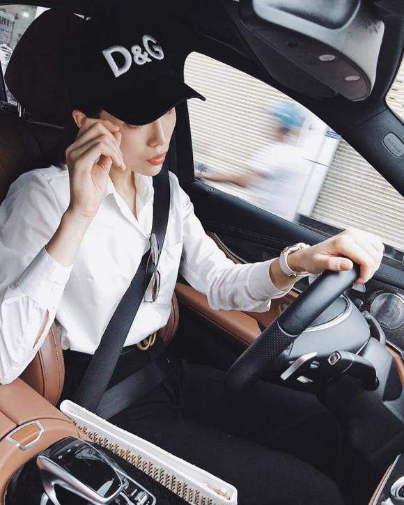 hoa mat truoc bo suu tap phu kien hang hieu xa xi cua ky duyen - 10