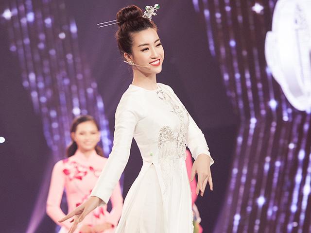 Hoa hậu Đỗ Mỹ Linh cởi giày cao gót múa điêu luyện khi làm giám khảo HHVN 2018