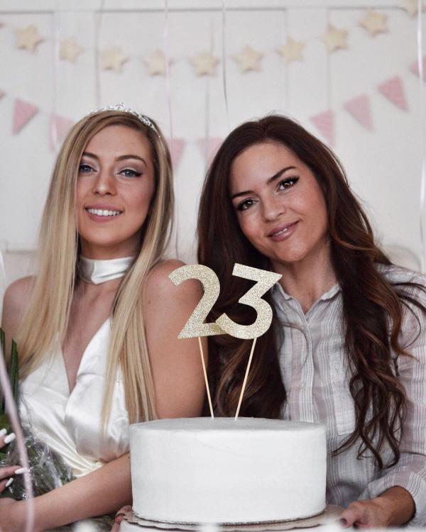 ba me de son son 7 dua con van bi nham la chi em voi con gai vi qua tre! - 2